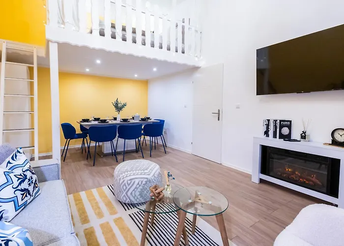 Apartman Family With Elevated King-size Loft Bed L Walk To Centre Bécs