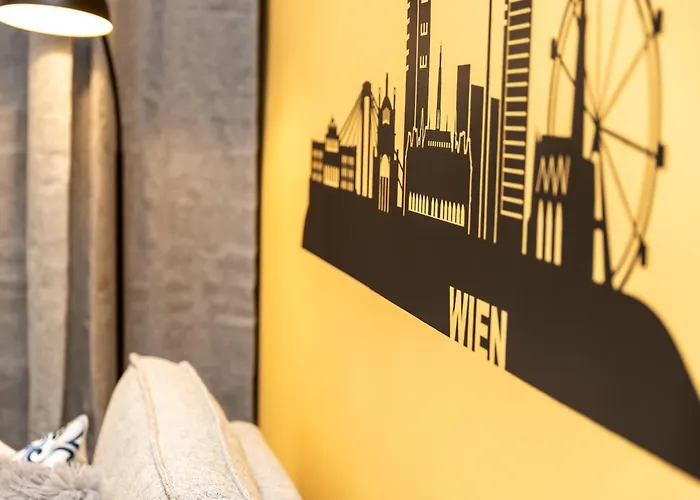 Family With Elevated King-size Loft Bed L Walk To Centre Apartman