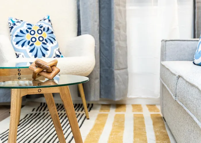 Apartman Family With Elevated King-size Loft Bed L Walk To Centre *
